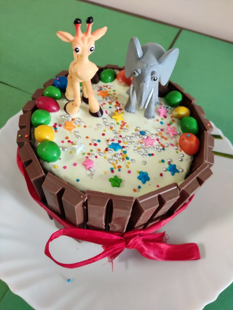 birthday cake jungle themed with kitkat